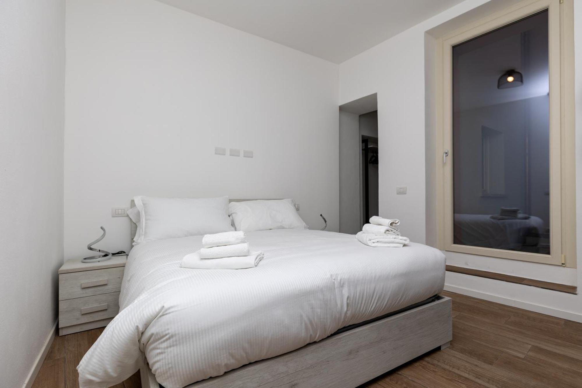 Piazza Del Lago Suites Menaggio Exterior foto
